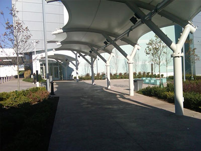 walkway covering structure